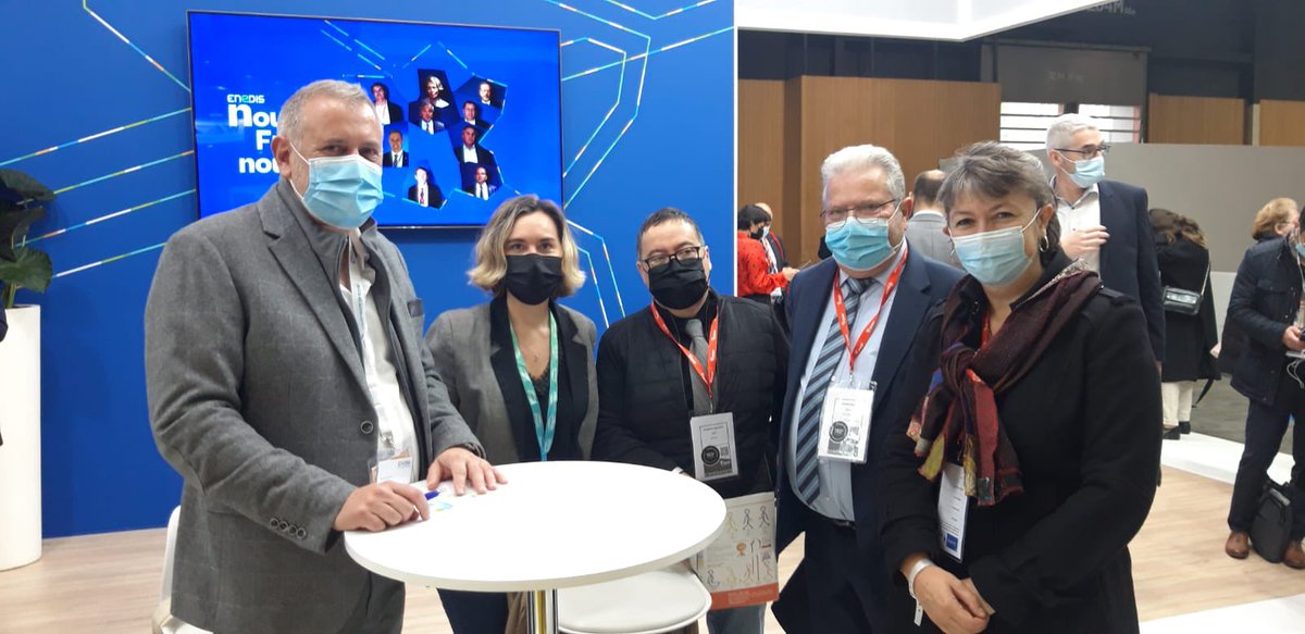 EnedisRegionSud's tweet photo. #SMCL
🤝 Notre engagement aux côtés de l’Association des Maires de France #HautesAlpes #AMF05 et l’Association des Maires Ruraux des #AlpesdeHauteProvence #AMR04 est renouvelé à l’occasion du @salondesmaires de Paris 🇫🇷
#territoires #proximite #ServicePublic https://t.co/hlgdupg2Va