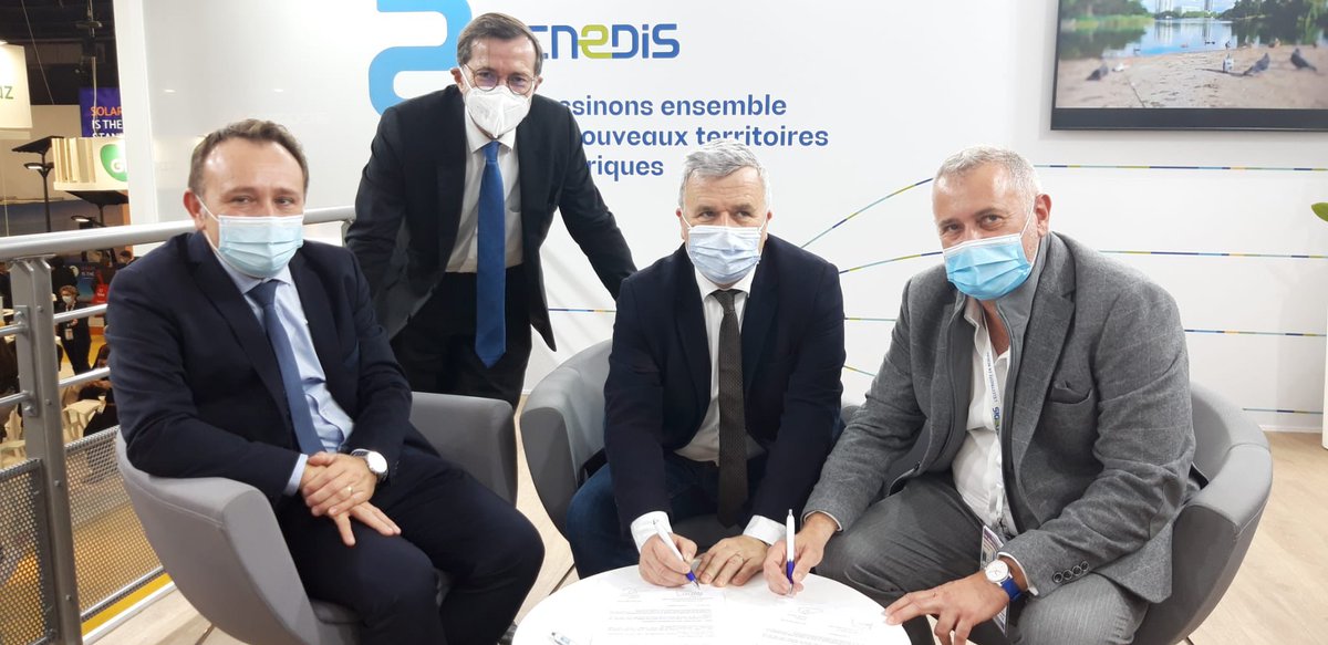 EnedisRegionSud's tweet photo. #SMCL
🤝 Notre engagement aux côtés de l’Association des Maires de France #HautesAlpes #AMF05 et l’Association des Maires Ruraux des #AlpesdeHauteProvence #AMR04 est renouvelé à l’occasion du @salondesmaires de Paris 🇫🇷
#territoires #proximite #ServicePublic https://t.co/hlgdupg2Va