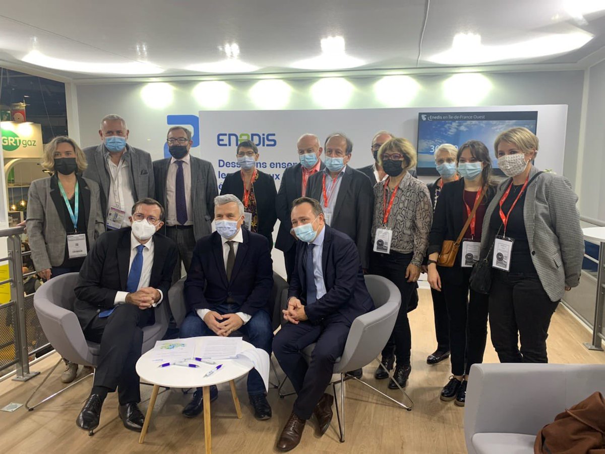 EnedisRegionSud's tweet photo. #SMCL
🤝 Notre engagement aux côtés de l’Association des Maires de France #HautesAlpes #AMF05 et l’Association des Maires Ruraux des #AlpesdeHauteProvence #AMR04 est renouvelé à l’occasion du @salondesmaires de Paris 🇫🇷
#territoires #proximite #ServicePublic https://t.co/hlgdupg2Va