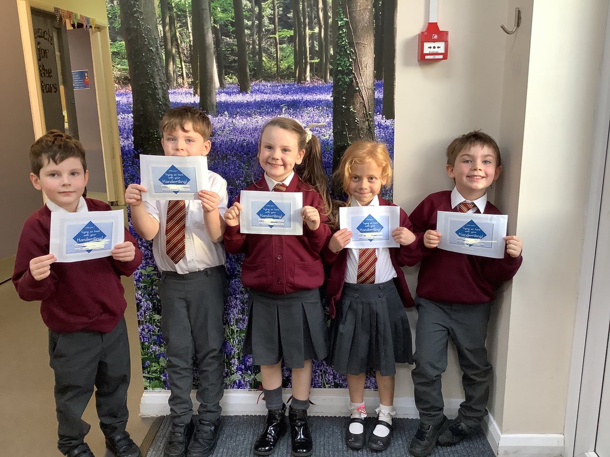 AllSaintsTraff's tweet photo. Some of our handwriting superstars in Year 1 this week βοΈ #letterjoin #precursive #keeptrying #workinghard πβοΈπ https://t.co/7F7dns9ZaL