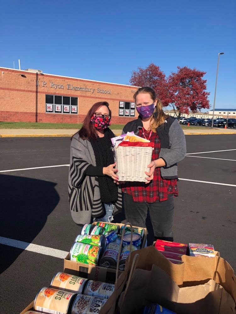 JPRyonES's tweet photo. Thank you to our PTO board, families, staff and community partner/parent Mrs. Kreamer for an informative @JPRyonPTO meeting. We appreciate the donations, info, collaboration and ideas to support our scholars! #PTOrocks #communitypartners https://t.co/YVGkmlYXtt
