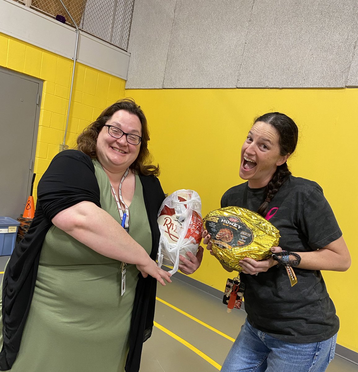 Our turkey bowl winners! They both bowled a perfect 🔟! 🦃<a href="/semustangpride/">Sinclair Elementary</a> <a href="/ECISDtweets/">East Central ISD</a> <a href="/MrsLozanoELA/">Mrs Lozano</a>
