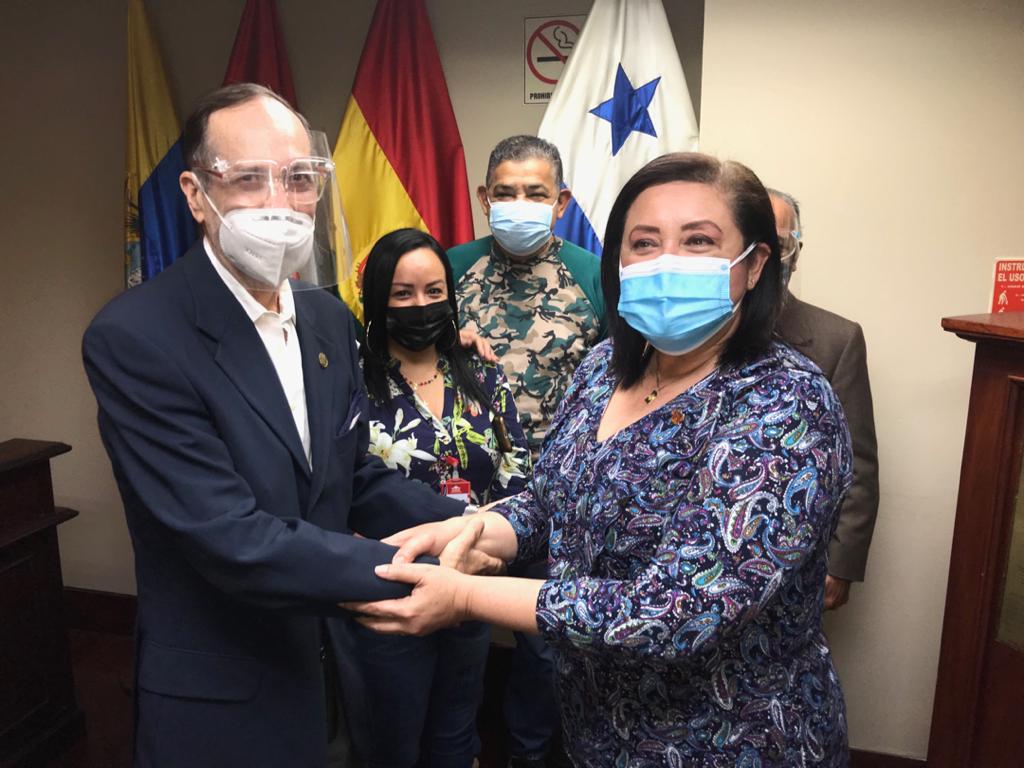 ProtestaMilitar's tweet photo. LA PROTESTA MILITAR: #LEA
OPINION DEL C/N (ARV) ADOLFO AÑEZ MARCANO, POR LA POSICIÓN DE LA DIRECTIVA DEL #IORFAN ANTE LA #AN: Estamos abiertos a modernización e inclusión del instituto. #Opinión. #Rechazo #MilitaresRetirados #Venezuela #17Nov2021
https://t.co/VduAyqXuBy https://t.co/RfvpuTnG0J