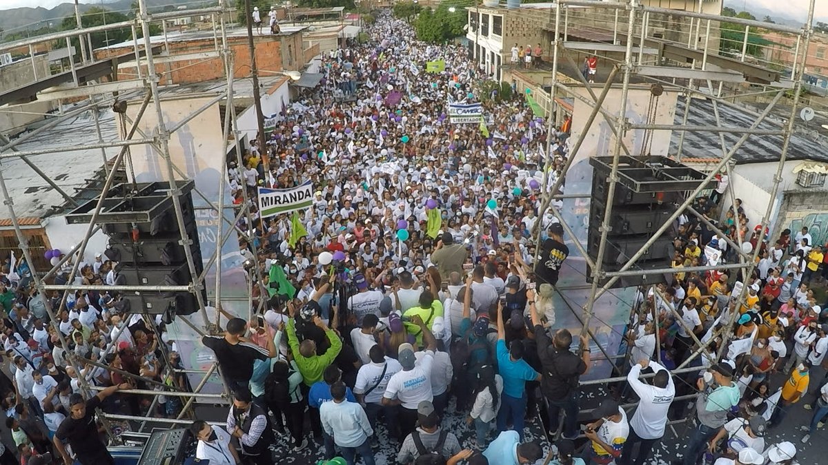 DuarteGustavo15's tweet photo. Creemos en el desarrollo espiritual, social, político y económico del ser humano por medio de la fomentación de buenos valores y el pueblo quiere esto. #BertucciGobernador https://t.co/goJ7WmYIf9