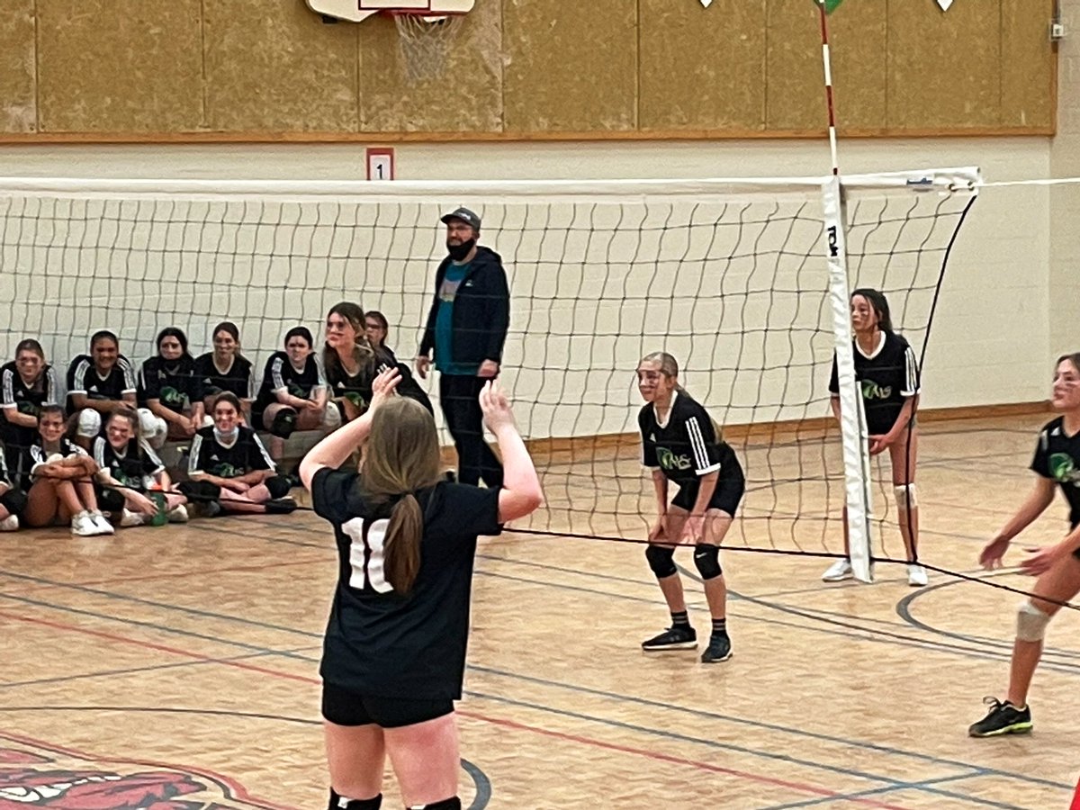 NS_SLP_MOM's tweet photo. Lost Round 5 of the Girls Volleyball Semi Finals @htbarrett but what AMAZING game play by our @AJSmeltzer Girls Volleyball 🏐 Team!!!❤️🥰🎉👏 Two FANTASTIC wins tonight and so much growth to be SUPER proud of!👏🎉🎉🎉🎉🎉🏐❤️#HardWorkShows #proudMom #GoTeam @AJSmeltzer @HRCE_NS https://t.co/0q52AWgEzz
