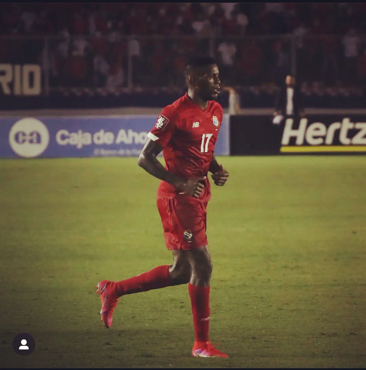 JoseFajardo_7's tweet photo. Ayer fue una noche mágica. Sacamos fuerzas donde no avía, la fanaticada fue fundamental en la remontada! Este es mi país 🇵🇦 #Diosesfiel #JF07 https://t.co/sziOPFUPOR