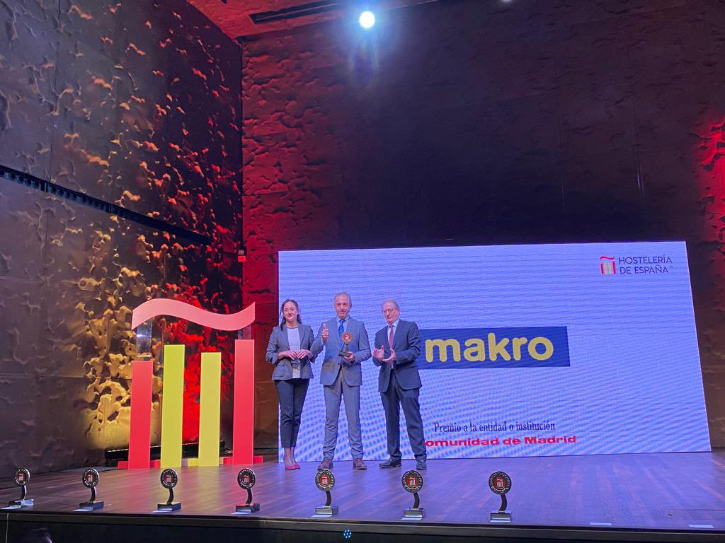 Enhorabuena a <a href="/CEHEhosteleria/">Hostelería de España</a> por la excelente organización de los #PremiosHosteleria2021 y a todos los premiados. Un honor para <a href="/makroESP/">Makro España</a> formar parte del sector de la #hostelería q tanto hace por #marcaespaña ¡Ole por nuestra #Gastronomia !