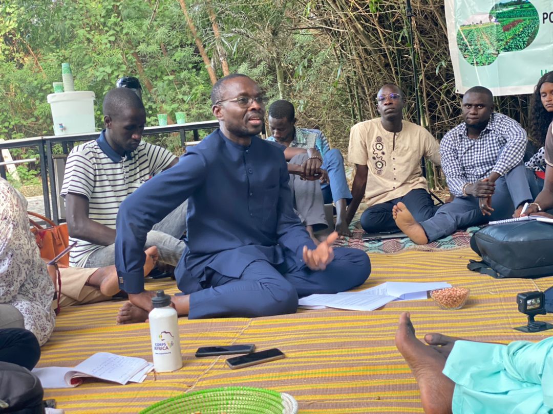 linosall55's tweet photo. #NdadjeAgroecologique N3: Débriefing sur la #COP26 avec Professeur FALL à l' #UCAD .
@UCAD_Senegal #JVESenegal #DebriefCop26 @BoellSenegal @PronatEnda @UEauSenegal https://t.co/h6TJEtE3cL
