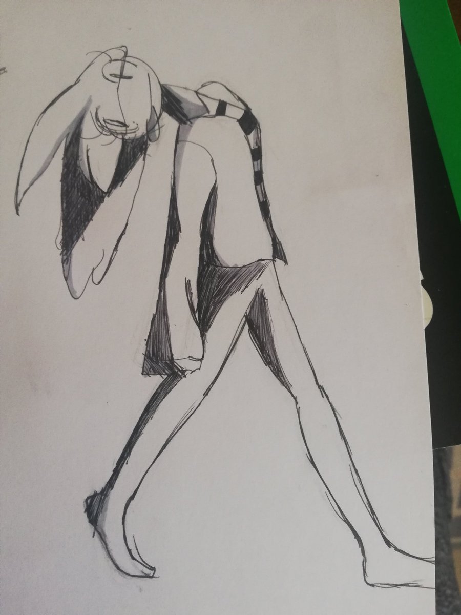 Matloq's tweet photo. Esta es una tanda de diseños o personajes que en mis historias tuvieron que o ser descartados o cambiados de diseño
Como 05.1, T.A.B.I.I hats los los deathorn
O incluso el diseño original de limy
#art #artistsontwitter #oc #firstdesing #tradicionalart #slimeoc #robotoc https://t.co/U5D6aag3XQ