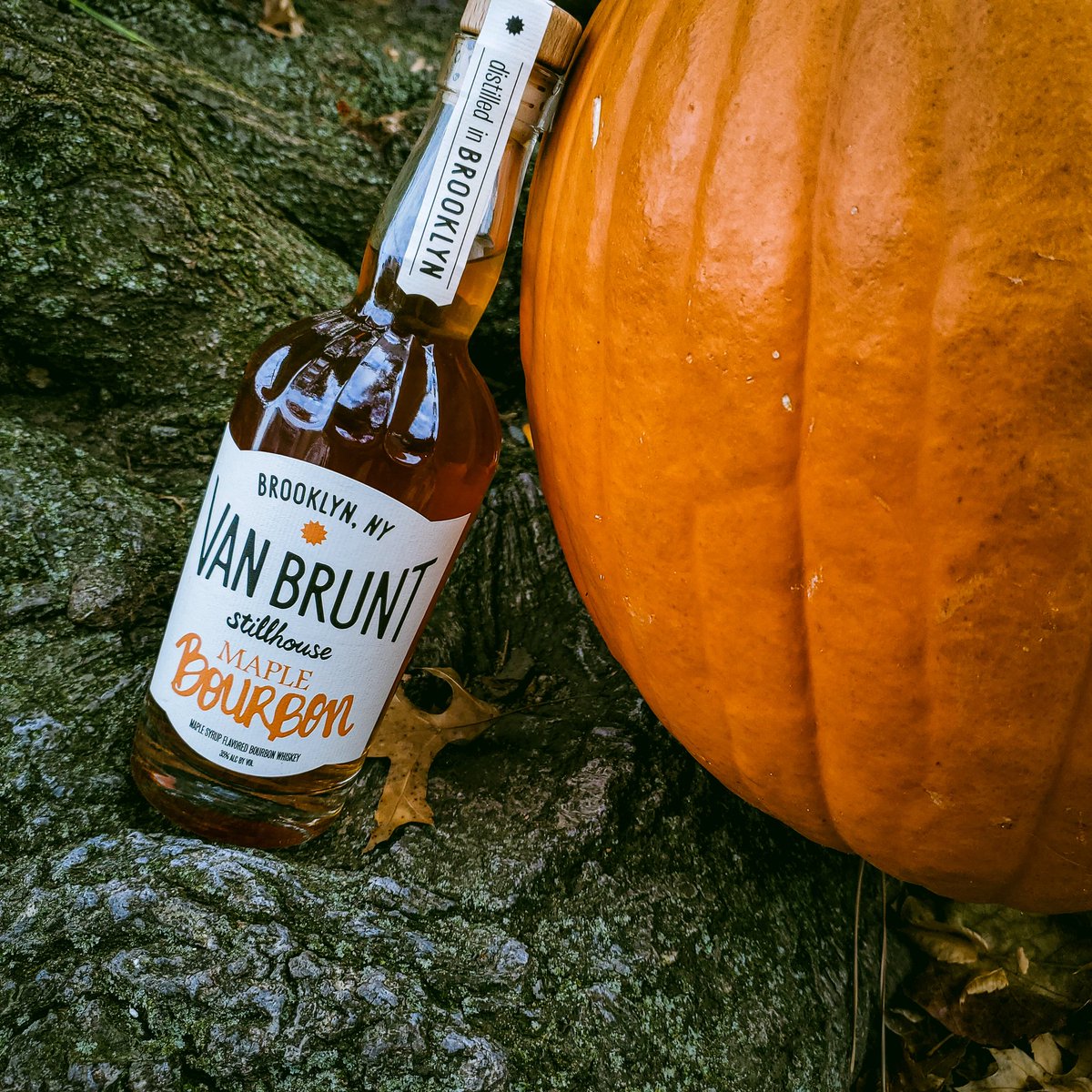 New York #maple syrup from the #HudsonValley gives this #Bourbon a little kiss of sweet goodness. With earth &amp; stone on the nose &amp; a light caramelization of candied almonds, this bourbon will find a home on any table for a holiday gathering.

#SmallBatchWhiskey #CraftDistillery