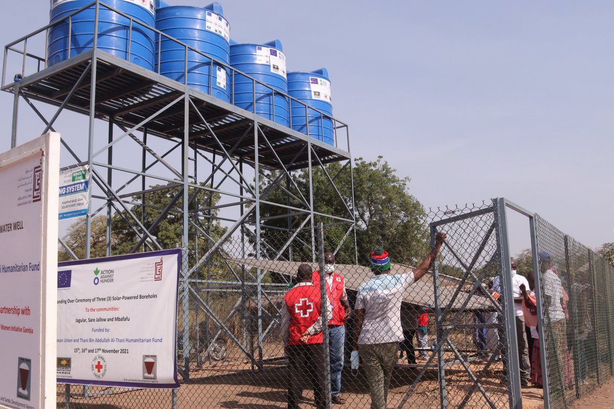 GambiaRedCross's tweet photo. #Mbafafu has been one of the communities severely affected with no  access to safe drinking water but thanks to @acf , @EUinTheGambia &amp; Al Thani fund, this community now has access to safe, clean water.

With this support, the community are now able to avoid water-borne diseases! https://t.co/yTAZZFZrP9