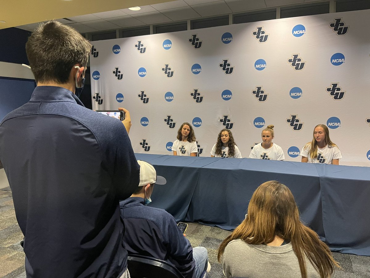 jcusports's tweet photo. More @JCUXCTF content coming, as we just completed our JCU Women’s Cross Country pre-Nationals press conference 🎙

Videos and quotes from the team coming soon 🏃‍♀️ 
#GoStreaks ⚡️ https://t.co/IMPjVUmAqE