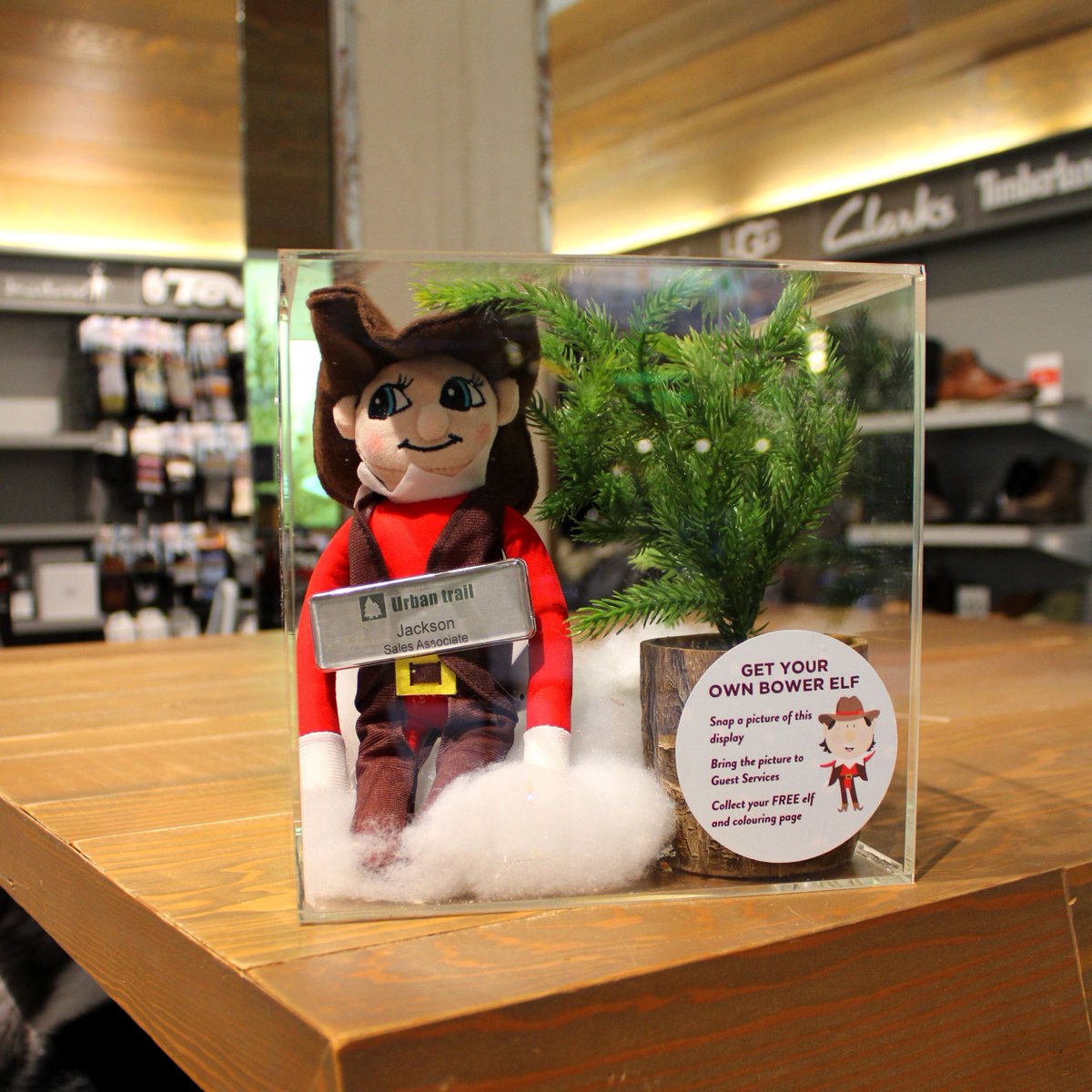 shopbowerplace's tweet photo. Get your own Bower Elf by snapping a pic of him at one of our participating retailers and bringing that photo to Guest Services. For bonus points, enter our Instagram or Facebook contest by posting your "elfie" using #BowerElf.

#ShopBowerPlace #Holidays #RedDeer #RedDeerevents https://t.co/e5UZB7eIft