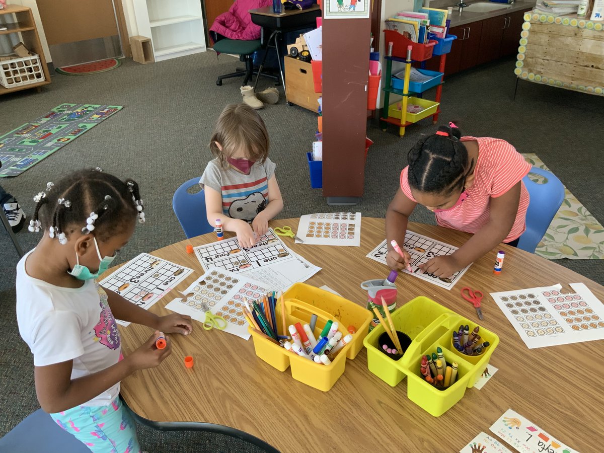 MrsSjolie's tweet photo. Happy WaCkY wEdNeSdAy from your favorite DOG dudes!
🐶“Clifford can….” writing using one of our learned words “can!” 
🐶We read “If You Give a Dog a Donut,” then worked on adding donuts to different 10 frames for Math
🐶Dog &amp; donut alphabet match with lowercase &amp; capital letters https://t.co/SZW7vVm3W7