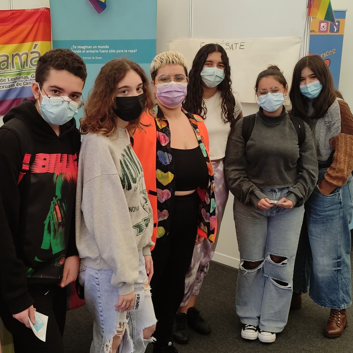 IesBatan's tweet photo. Hoy el curso de 3°ESO ha visitado la III Feria Insular de Juventud organizada por la Consejería de Educación del Gobierno de Canarias.
Actividades como estas ayudan a nuestro alumnado a proyectar su futuro y mejorar su inserción laboral. ✨
#rumbo #somoselbatan #ieselbatan https://t.co/7Q5Ck3yZ7v