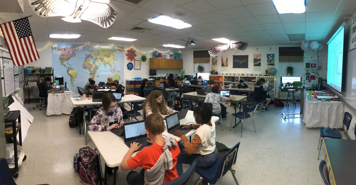 MrsCarterSTEM's tweet photo. Packed #CodingClub today! We tried the new @FiriaLabs kit and they were a hit! I also had some students working on @scratch animations, and I even had a student demo his @Raspberry_Pi he received for his birthday❤️ @ShelbyEdTech https://t.co/KmR5X2z196