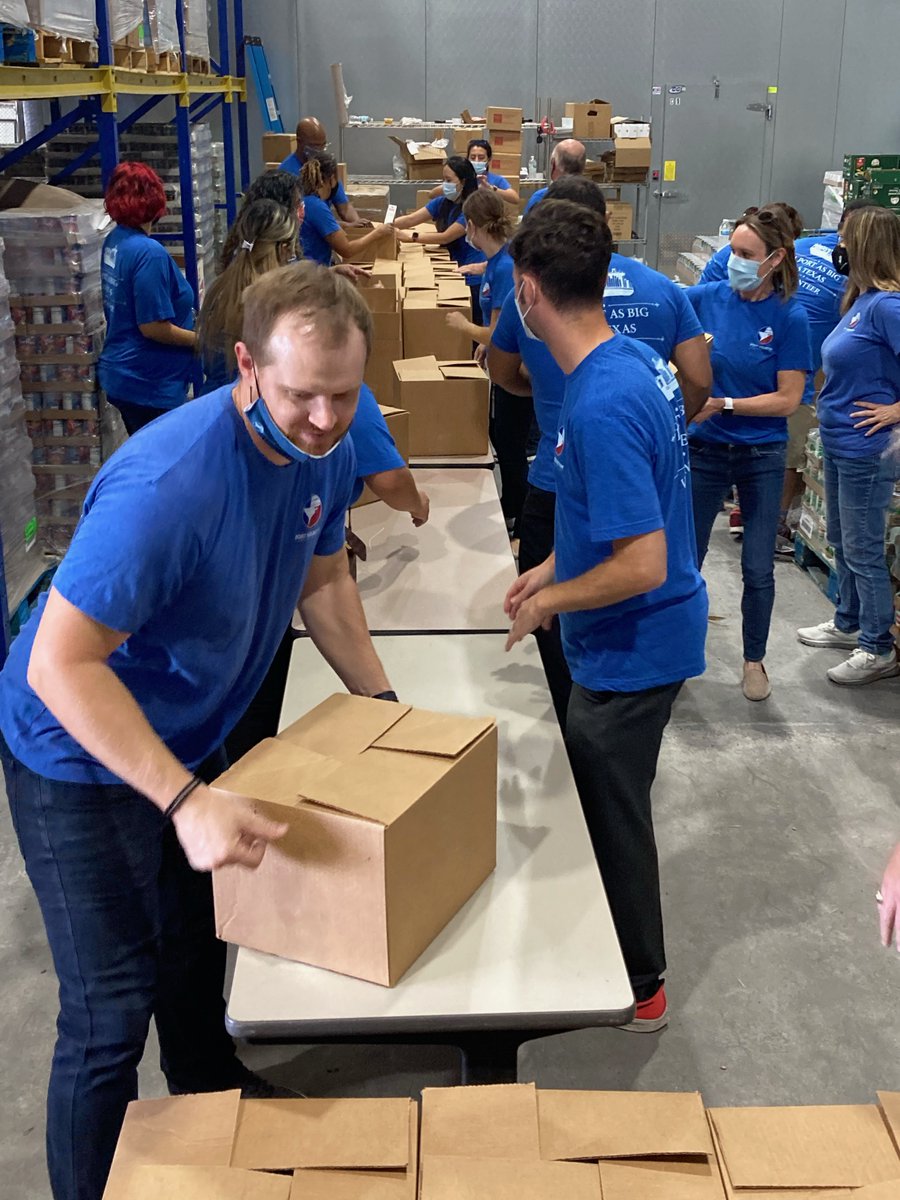 TargetHunger's tweet photo. Thank you to the wonderful group from @Port Houston for #volunteering with us yesterday! They did an fantastic job preparing boxes for our big Thanksgiving Distribution on Saturday. We are so grateful to this group for their incredible support of #TargetHunger and the community. https://t.co/lhpgVeLvWg