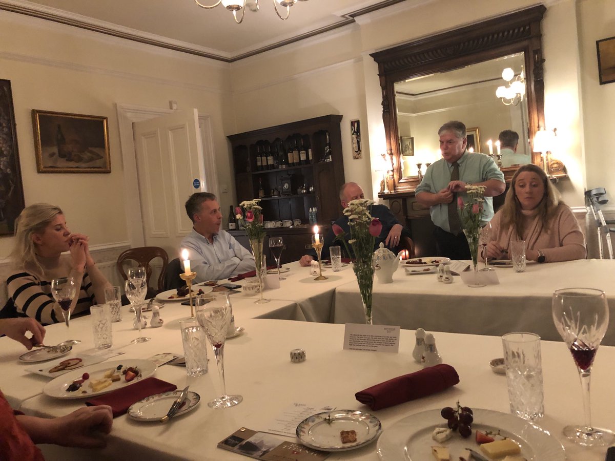 ⁦@fancycheeseco⁩ your Hollywood friend Sam giving an Irish/Dutch/Spanish audience a cheese masterclass at Rayanne House #youngbuck the audience favourite 👍#proudcousin