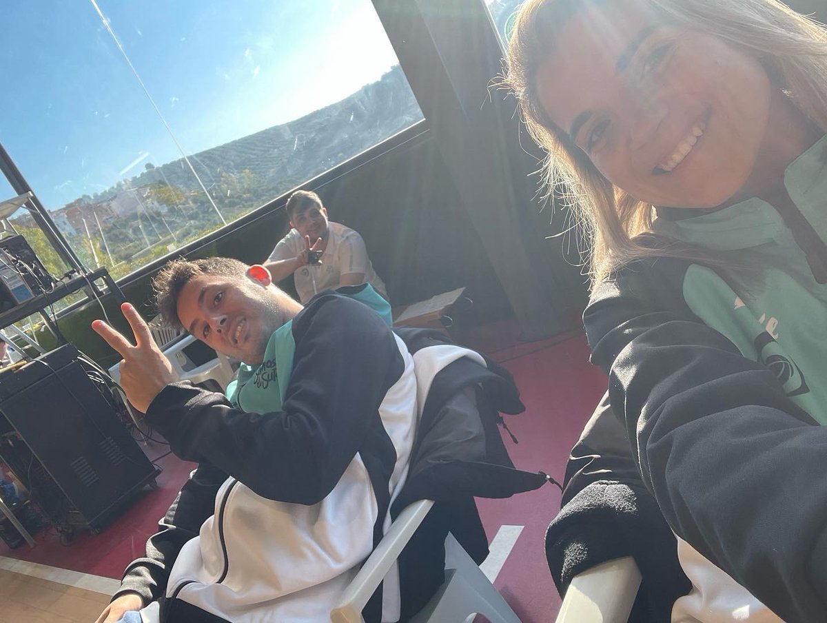 PedroBarbaa's tweet photo. Muchísimas gracias a @fabcadiz por darme una oportunidad tan grande que llevaba mucho tiempo trabajando para ello, el llegar a ser Entrenador de una selección de Cádiz. 
Estoy orgulloso de lo conseguido porque el cariño de los niños y el apoyo incondicional de los papis valen oro https://t.co/MMhAvKSIpF
