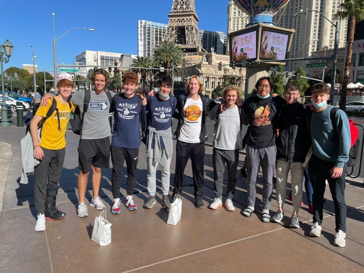 MarianTrackXC's tweet photo. Layover in Vegas for Marian Men’s Cross Country team on the way to Vancouver, Washington for NAIA Cross Country Championships! 〽️⚔️ https://t.co/SVMkxXhaW3