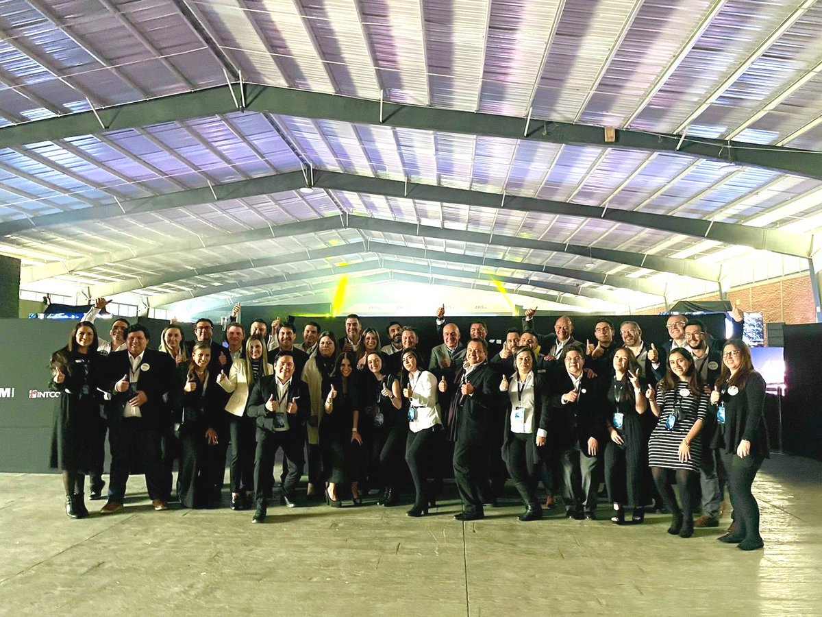 Axis_LAT's tweet photo. ¡Un agradecimiento a todos los que asistieron a nuestro #AxisPartnerSummit2021! Estamos convencidos que juntos cumpliremos nuestro objetivo de seguir creando un mundo más inteligente y seguro. ¡Nos vemos el próximo año! https://t.co/2FfSLzsNzG