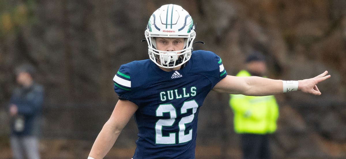 ECGulls's tweet image. FB: Jake Trahan Named To @d3football Team Of The Week 

STORY ➡️ bit.ly/3wUaS7u 

NOTES
* 3rd D3football.com honor for @EndicottFB in 2021, single season program record