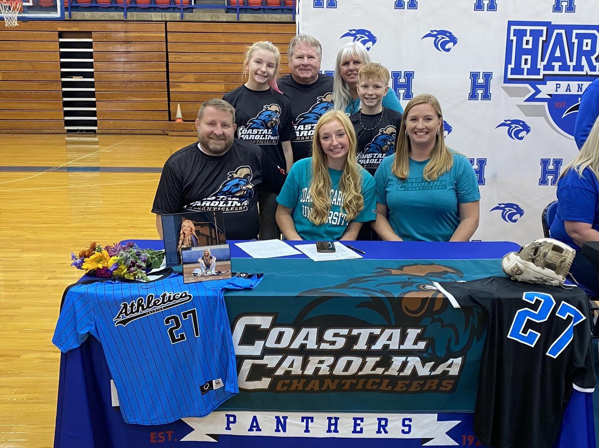 Congratulations to seniors Skyla McPhillips and Tori Miller for signing their National Letter of Intent today! We are proud of you both!🥎💙🤍