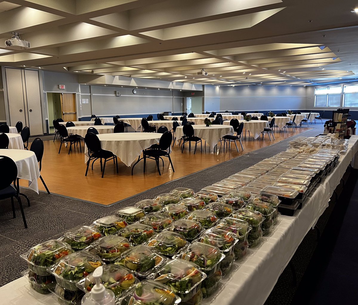 apuliacatering's tweet photo. Individually Packaged, #Breakfast, #Lunch #Dow_Canada &amp; #WesTECH today conference @CityFortSask #FortSaskRecDCC  #yeg #catering #yegfood #shpkfood #cityfortsask #SupportLocal #fortsaskcatering #sherwoodpark #ShPk #Strathco #ShPkFood #Corporate #Wedding #FortSaskInformed https://t.co/Pj1kBWB4e3