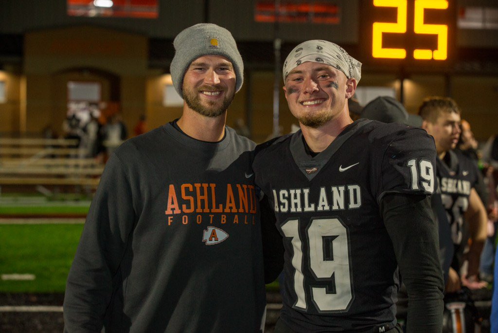 KadinSchmitz's tweet photo. MY Coach! Thank you Stack. https://t.co/ClHefjPeG5