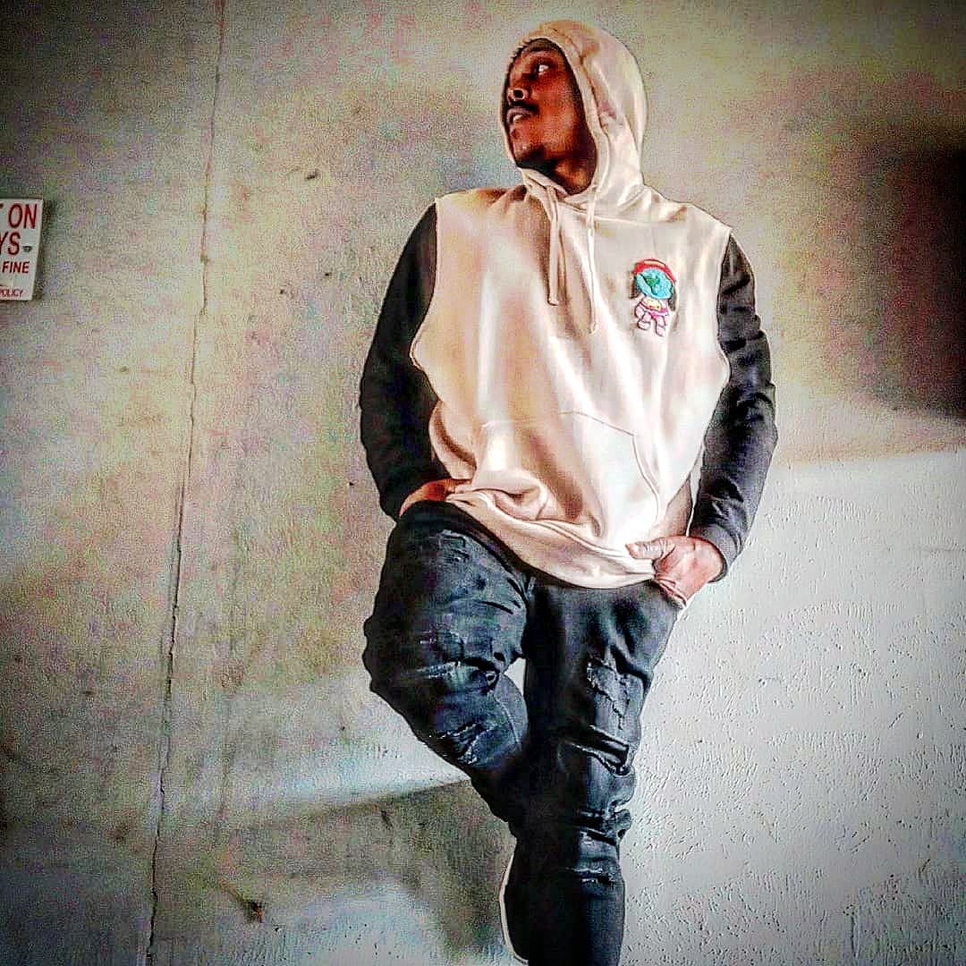 IAMSPACEMOD's tweet image. SPACEMOD chenille sleeveless oversized hoodie (girls)

I AM
WE ARE
SPACEMOD

It&apos;s More than Fashion, 
It&apos;s a BRAND!! 

SEARCHING.
PLACES.
AND.
CERTAIN.
ENDEAVOURS.
MOTIVATING.
OTHERS.
DREAMS.

#SPACEMOD #IAMSPACEMOD #SPACEMODKIDS #REACHBEYONDTHESTARS #LIVELOVESKATE #ATDIS