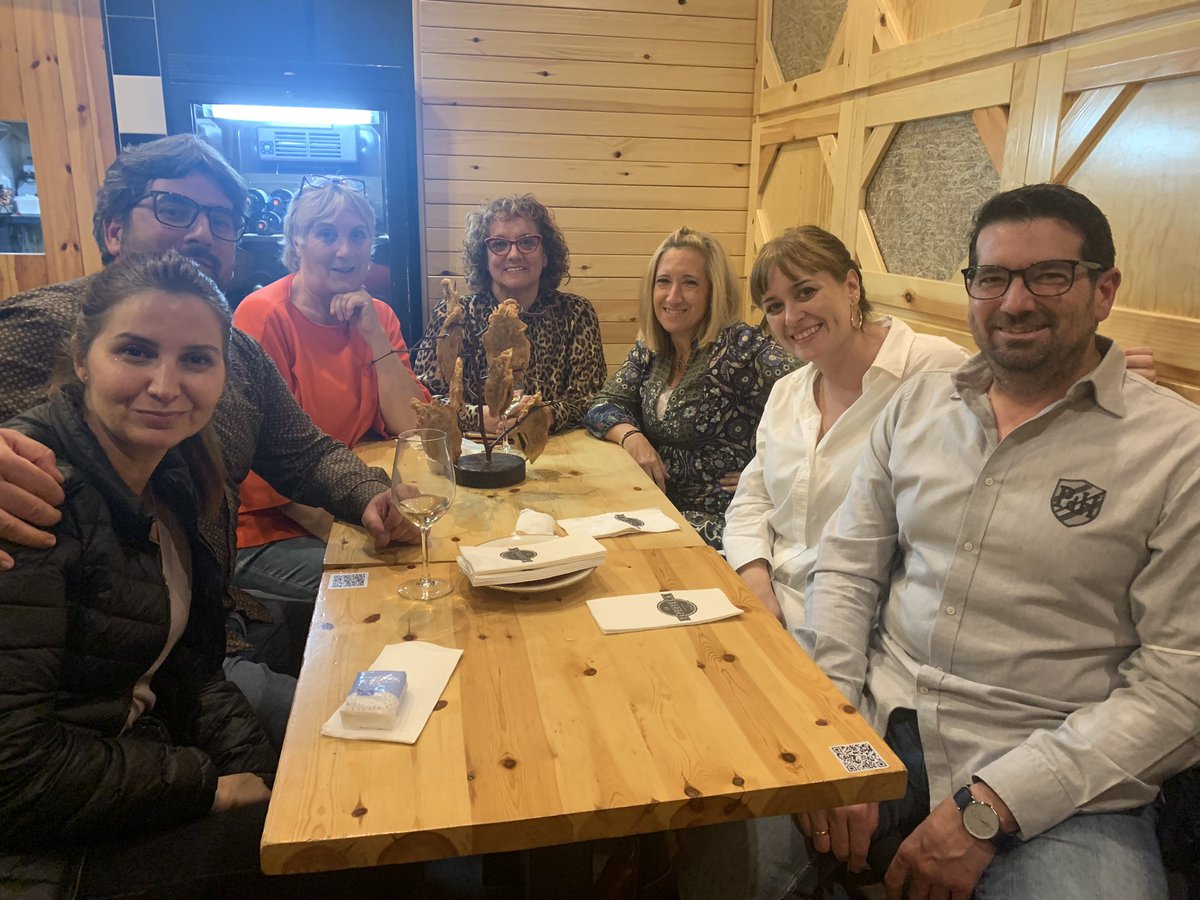 InconAsia's tweet photo. #incontinencia365 por fin hemos podido conocer en persona a nuestro querido compositor y ahora amigo @franpenat y a su Sra., junto a nuestras delegadas de @InconAsiaMurcia #isabel y marido encantador #MCarmen @InconAsiaBalear @InconAsiaMalaga @InconAsiaZAZ @InconAsiaVLC https://t.co/vxzrfVwaPY