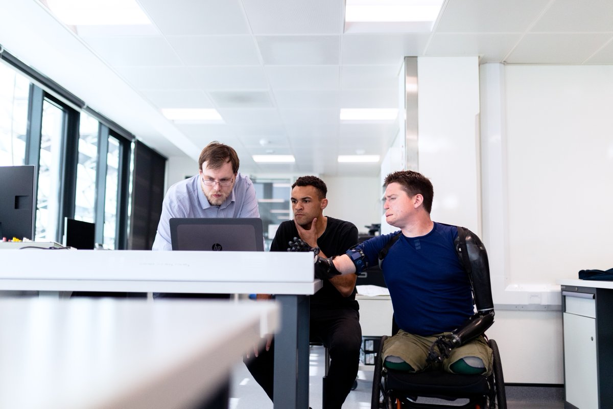GetintheKnowBC's tweet photo. Nearly half of those with severe disabilities say that employers are lacking when it comes to recruiting and providing workplace support for this group. Moving forward, what can be done for workplaces to become more inclusive? Read more at: https://t.co/Nn0RlZbHtF https://t.co/OHXjjmromT