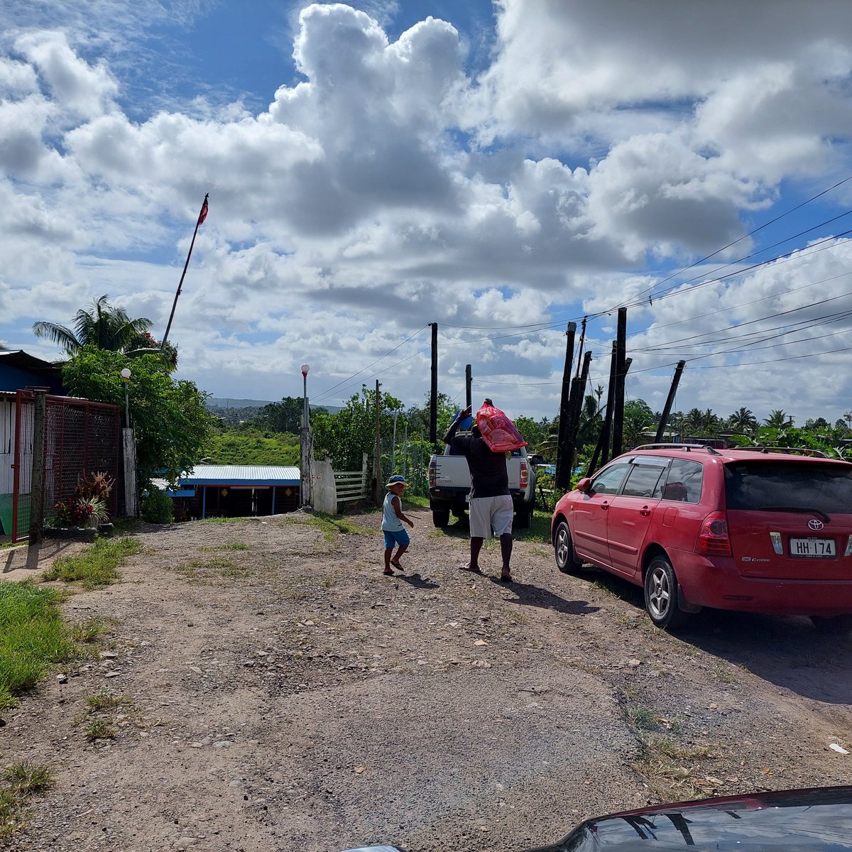 operationgracee's tweet photo. A few pictures from distributions! https://t.co/bzl3z4yE7m