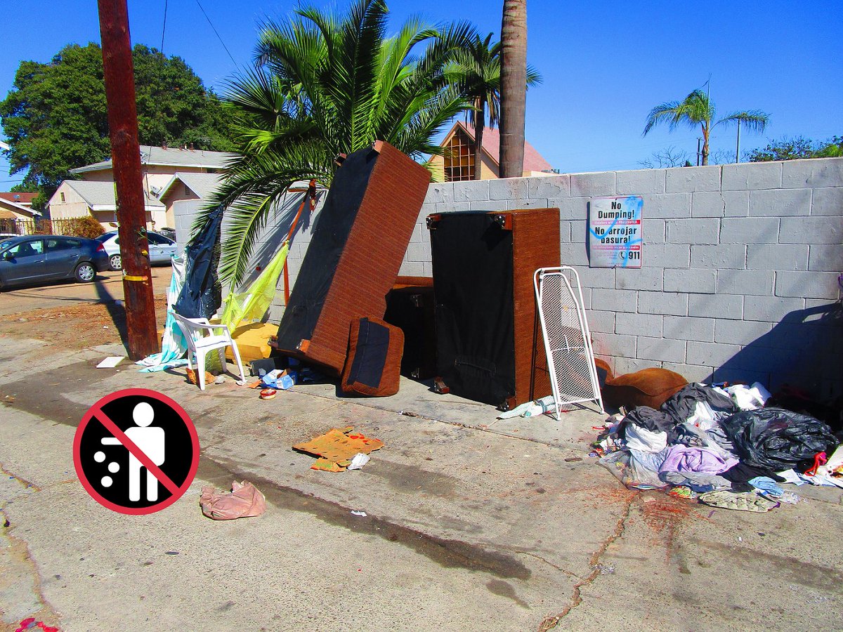 LBPublicWorks's tweet photo. For the month of October, our #LBCleanTeam completed nearly 2,000 requests for illegally dumped items, removing over 140 tons of trash out of #LongBeach. Working to #KeepLBClean 🚮 

City Refuse customers can request a Special Collection: https://t.co/8GuoITYj1i https://t.co/aKMUTGWRkk