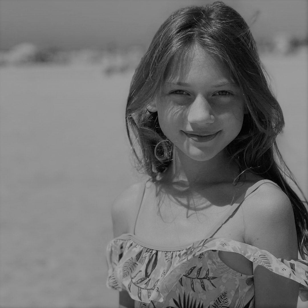 ‍               ╭𝐒𝐄 𝐁𝐔𝐒𝐂𝐀╮

              KAILY KEELAN
              ▔▔▔▔▔▔▔
❐ Edad: 10.
❐ Profesión: estudiante.
❐ Trama con: <a href="/ShoutxttheDxvil/">Lin</a> &amp; <a href="/DeianKeelan/">𝐃𝐄𝐈𝐀𝐍 | Future dad 👣🍼</a> 
❐ FC: Maya Le Clark.