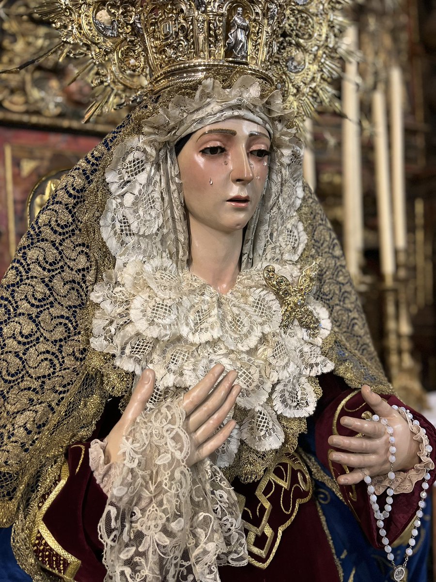 HdadCalleReal's tweet photo. 🔵Nuestra Señora de la Piedad se nos presenta ataviada, para su veneración el próximo viernes.
#Castilleja #HermandadCalleReal #Piedad https://t.co/pCP9mYONoP