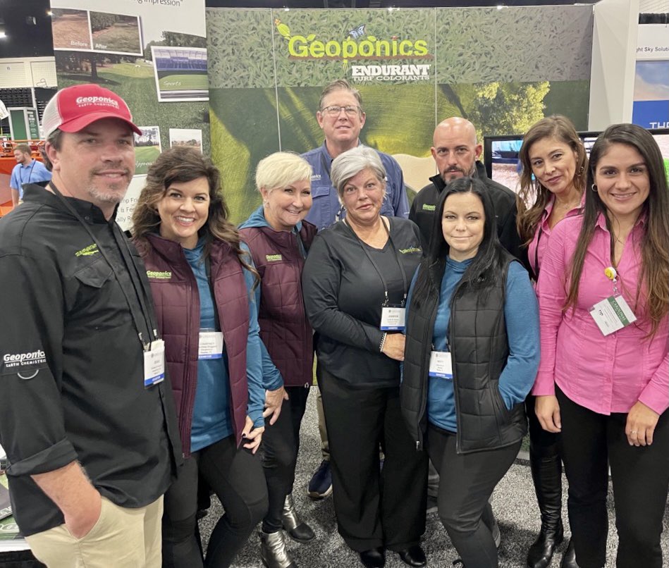 CourtDriggers's tweet photo. We had a blast at #CarolinasShow2021 Extra thankful for the @geoponics crew and loved spending some time on the other side of the operation. #endurant #turfcolorants @endurantpaint ππ https://t.co/3EU8WVqBIG