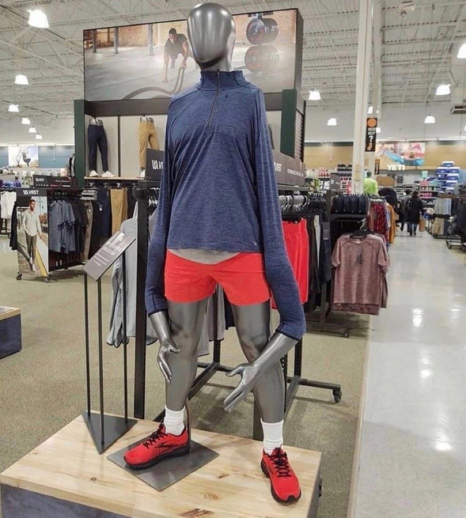 themattmoen's tweet photo. Oh great— more unrealistic body expectations for men. https://t.co/2SzevfSQoM