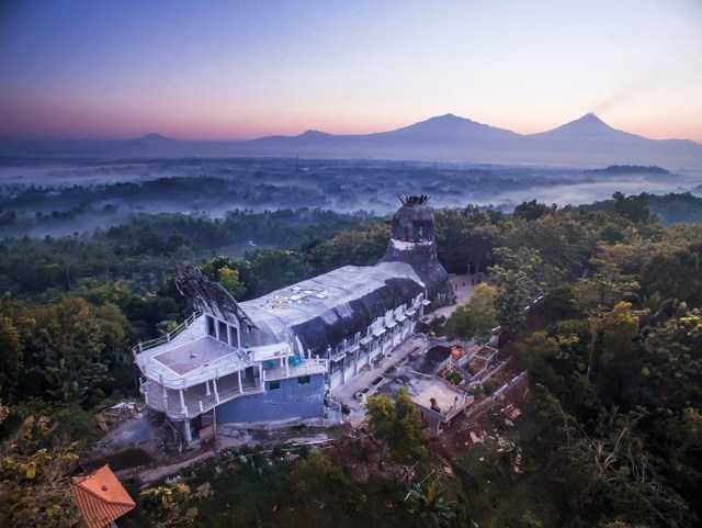 txtdrMagelang's tweet photo. sebelum eedisitu           setelah eedisitu
syuting disini                  syuting disini https://t.co/MZvLcnuBKN