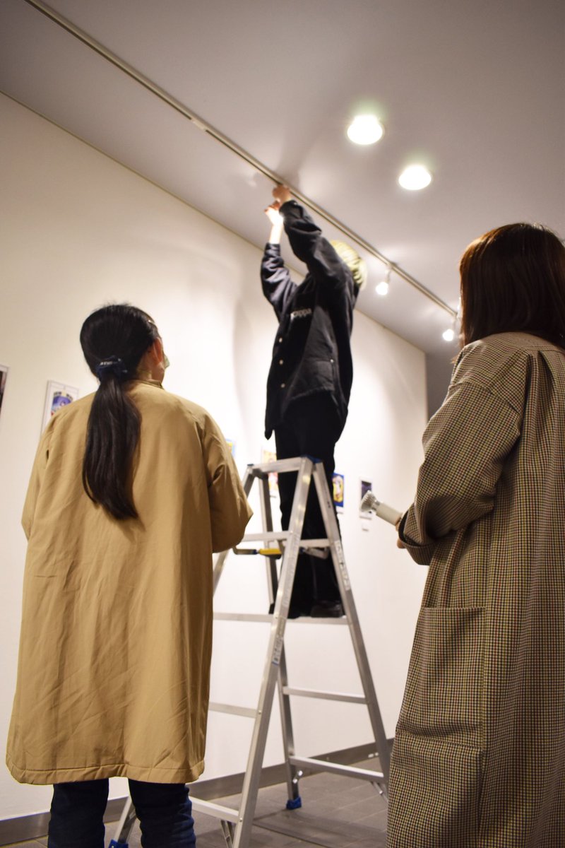 saga_comicart's tweet photo. ただいま玄関ホールにて
コミックアート分野1回生・専攻科1回生による
【タロットカード展】開催中です！🔮
11月25日(木)まで���示しておりますので、是非ご覧くださいませ！
#嵯峨美 #コミックアート https://t.co/Ohch86bJ9c