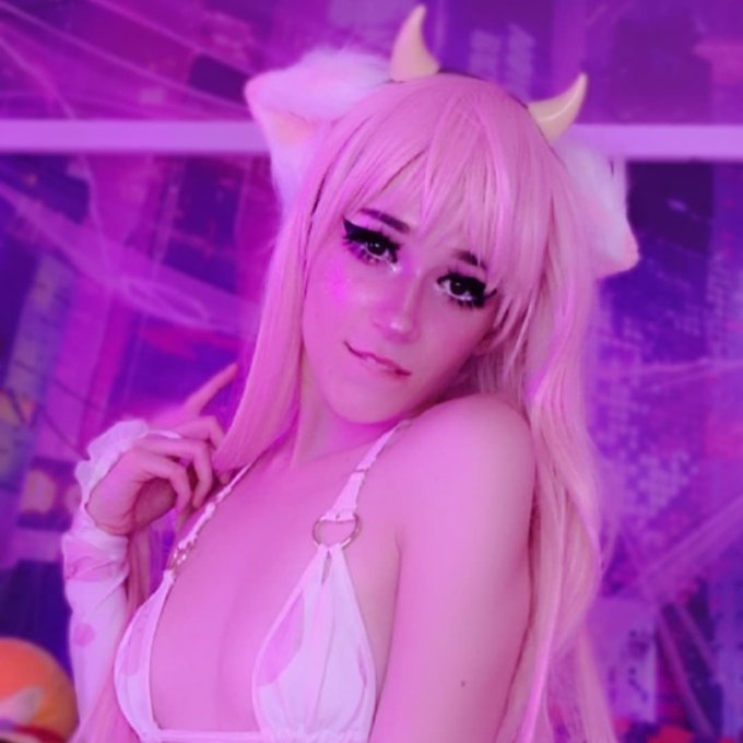 do u think pink cows would make strawberry milk? 🍓   #egirl #moeflavor #onlyfans https://t.co/Z1mxLB<a href="/tag/onlyfans"class="tags"><span>#onlyfans</span></a><a href="/tag/egirl"class="tags"><span>#egirl</span></a><a href="/tag/moeflavor"class="tags"><span>#moeflavor</span></a>