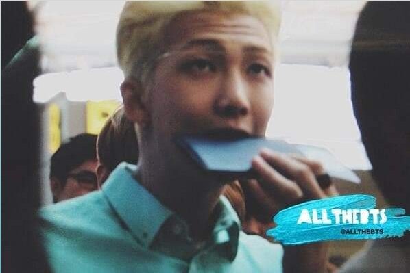 ima_26823's tweet photo. He is always bite his passport. I hope he will not bite his passport again in LA. ๐ฅด
@bts_bighit @BTS_twt #BTS #BTSARMY #BTS_ARMY #๋ฐฉํ์๋
๋จ @bts_bighit @BTS_twt #BTS #BTSARMY #BTS_ARMY #๋ฐฉํ์๋
๋จ #WelcomeToLA_BTS #WelcomeBTStoLosAngeles #WelcometoLABTS #RM https://t.co/3YgHrSxU2L
