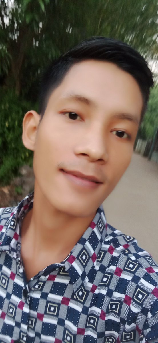 ThuRain1997's tweet photo. ဝါးတားတားလေး 😂😂😂 https://t.co/VaOci5pmn7