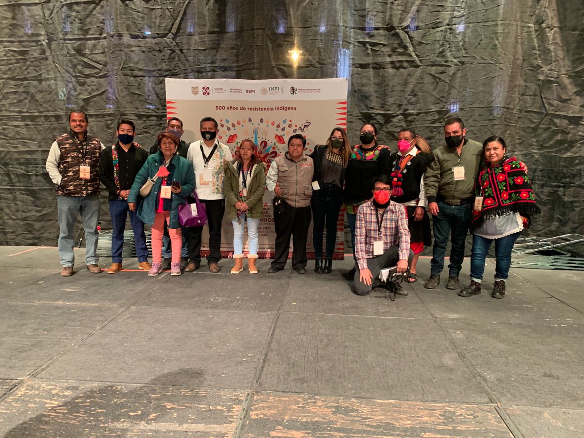 FiestaIndigena's tweet photo. Esta noche, la titular de @CulturaCiudadMx, Vannesa Bohórquez, acompaño parte de las actividades de clausura de la VII #FiestaIndígena2021, donde celebró la riqueza cultural que existe y la importancia de reconocer la cultura y sentir orgullo de nuestro país.

#FiestaIndígena2021 https://t.co/1KZDyiusdp