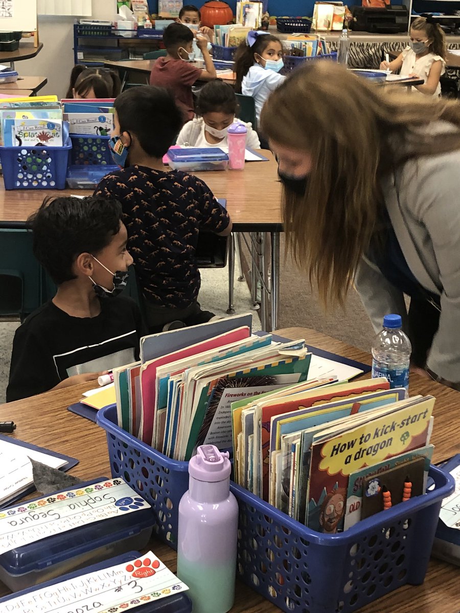 AlamedaTigers's tweet photo. Thank you Dr. Garcia, Mrs. Sodetani, Mrs. Perez-Saab and Mrs. Salomon Saldaña for visiting Alameda today. https://t.co/NBysfYAdTR