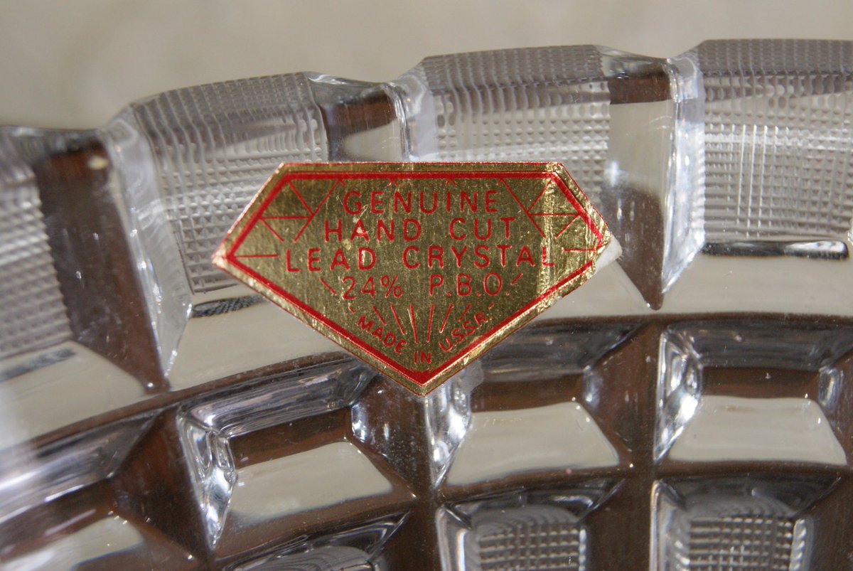 Wisdom_Lane's tweet photo. Vintage Oval Shaped Hand Cut Lead Crystal Bowl Made In The USSR 1960s To 1970s With Original Paper Label https://t.co/zZSu3xNIUP #WisdomLane #Etsy #PaperLabel https://t.co/5ZDbO7Wbq3