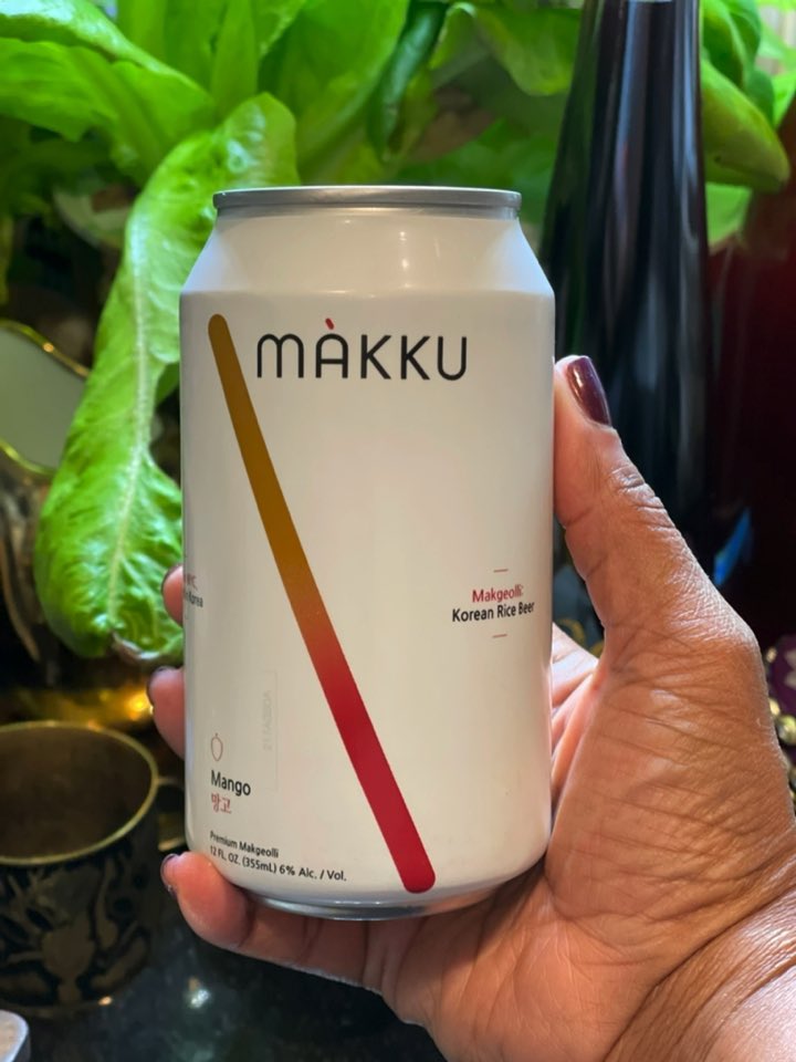 SinnamonLove's tweet photo. Whatโs everyone drinking tonight? Iโm having Mร kku Mango Rice Beer.
#sinnamonlove #singleinbrooklyn #datenyc #datebrooklyn https://t.co/nQa2xXmID4