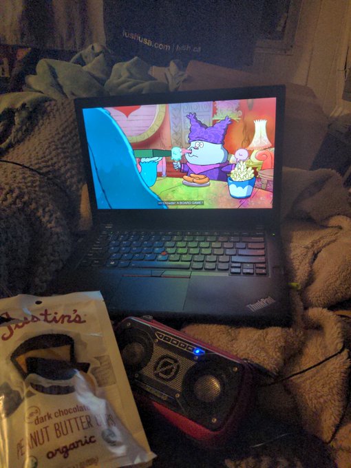 I haven't watched this show in forever. Thinking about doing a spa night 💆🛀🛀 https://t.co/Y8nXTPc1jw