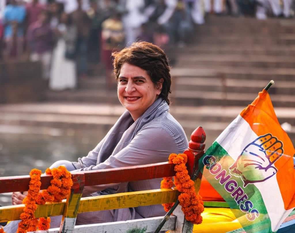 INCDalitMahila's tweet photo. मुस्कान छाएगी हर चेहरे पर, चारों तरफ खुशहाली होगी।
कांग्रेस के झंडे तले, अब यूपी में जनहित की रखवाली होगी।। https://t.co/DJ8gRiDxaO