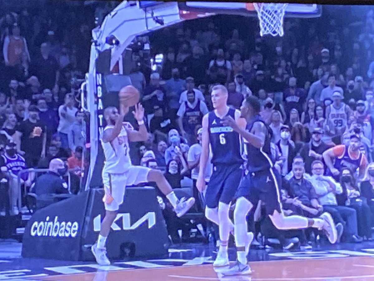 JasonMarlo's tweet photo. If #NBA replay was the same as other sports, this bucket wouldn’t have counted. #Suns #Mavericks https://t.co/nnCnAsjjzr